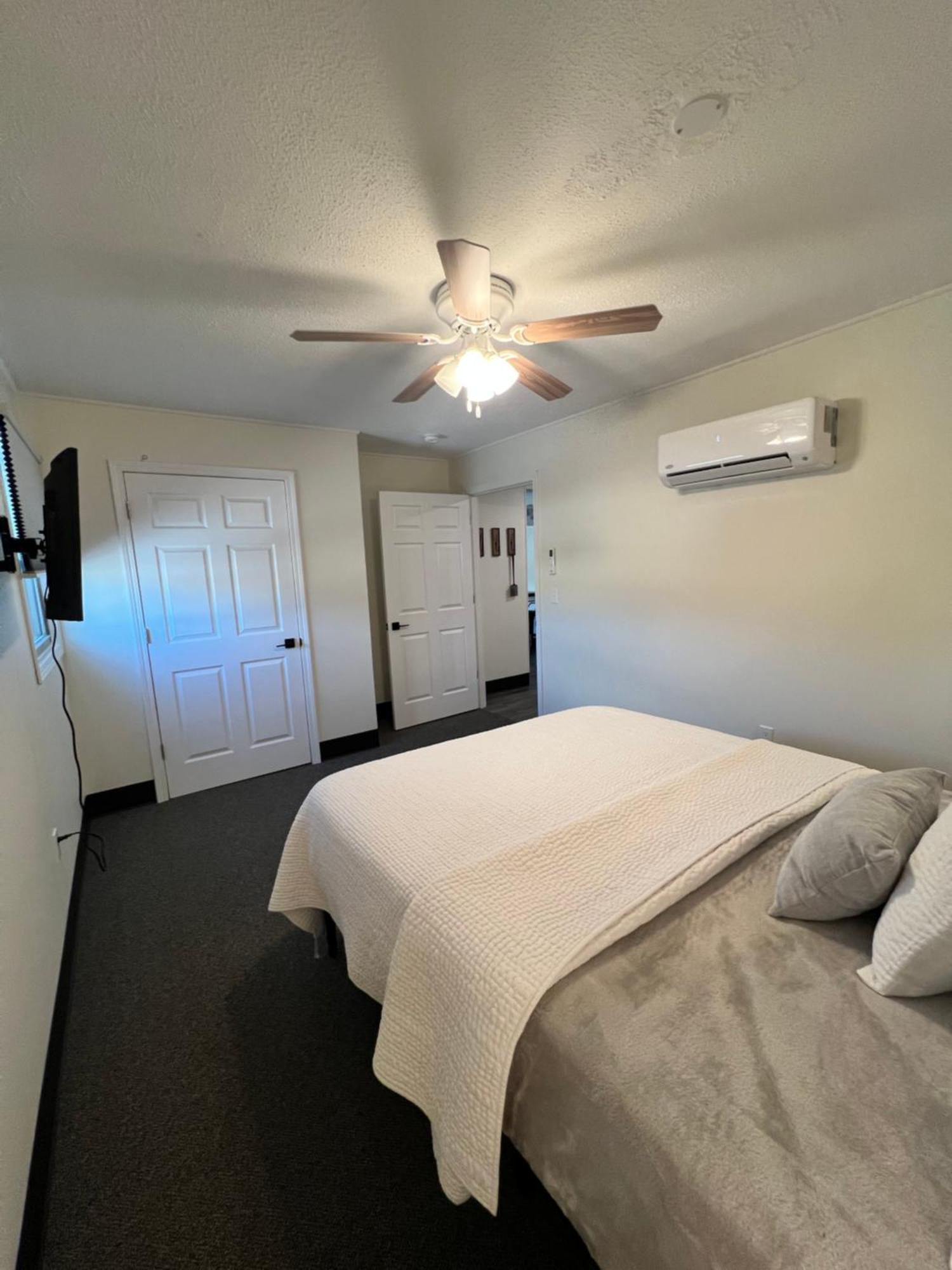River City Inn Parsons Екстериор снимка