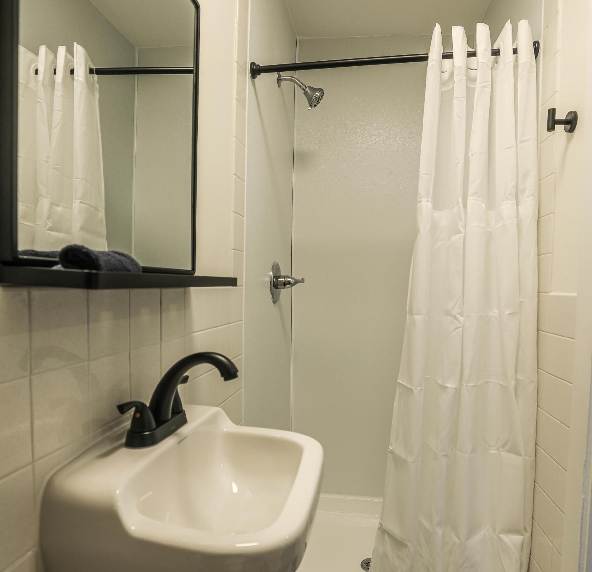 River City Inn Parsons Екстериор снимка