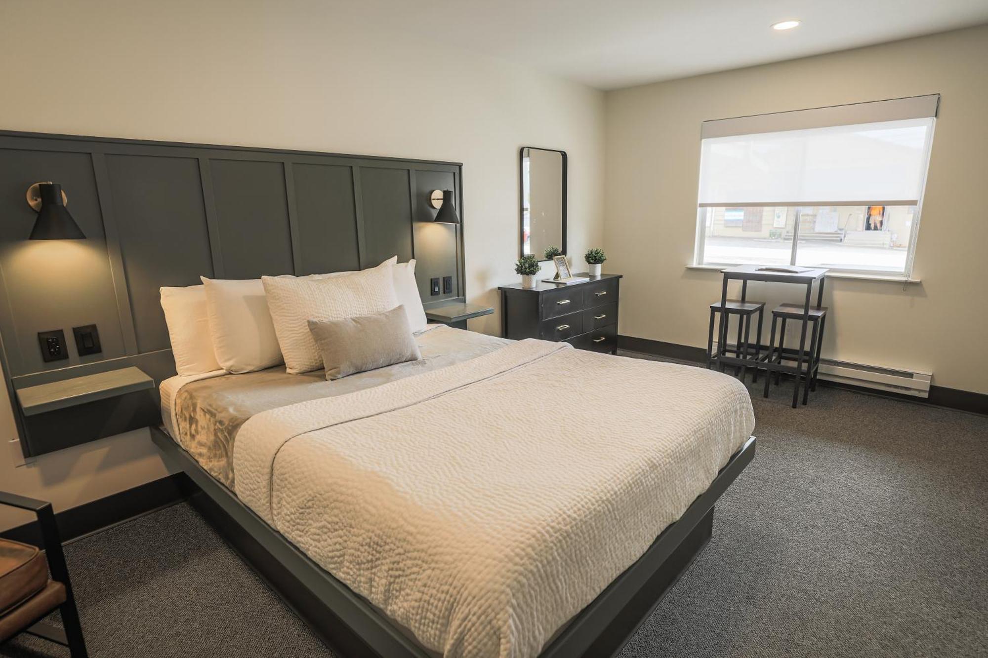 River City Inn Parsons Екстериор снимка