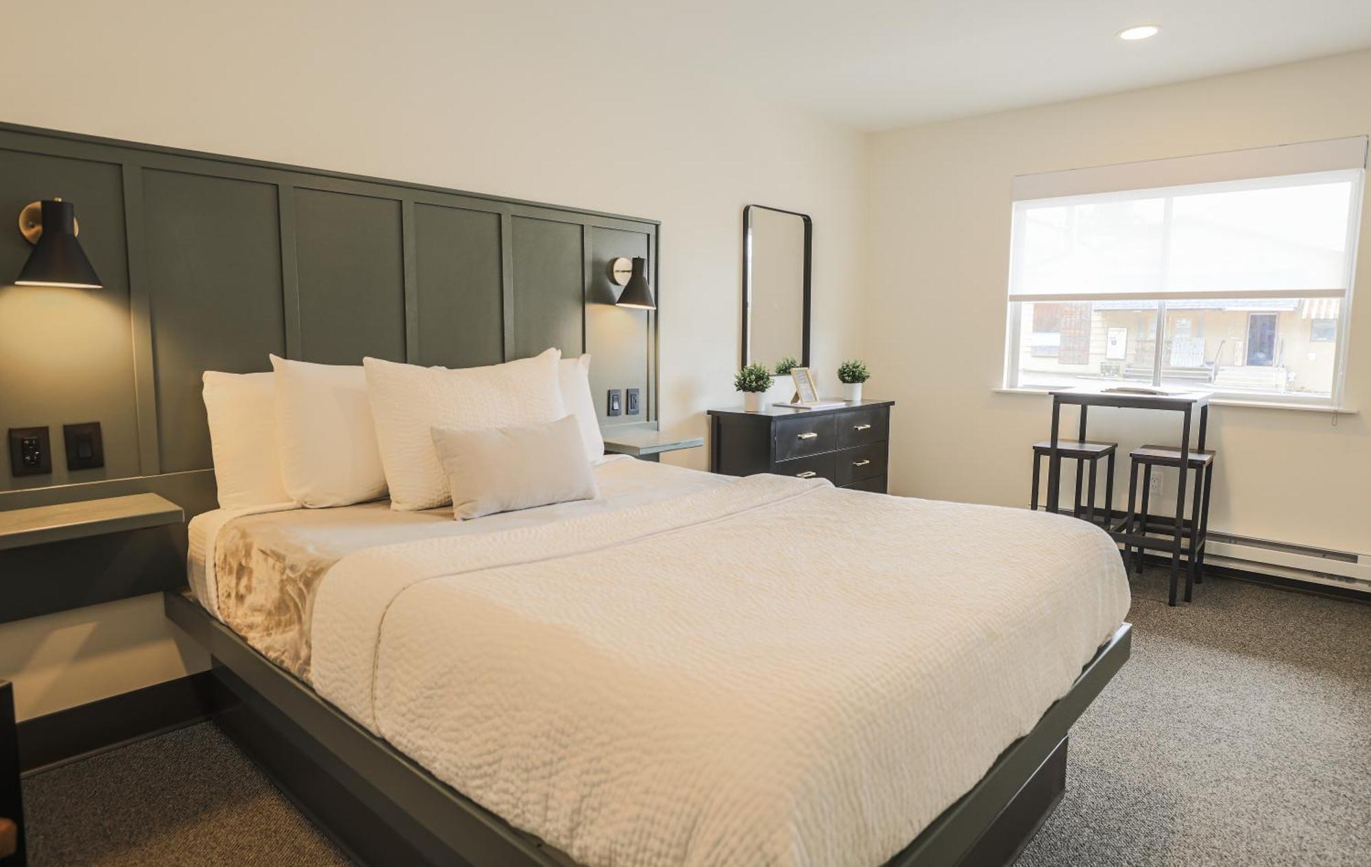 River City Inn Parsons Екстериор снимка