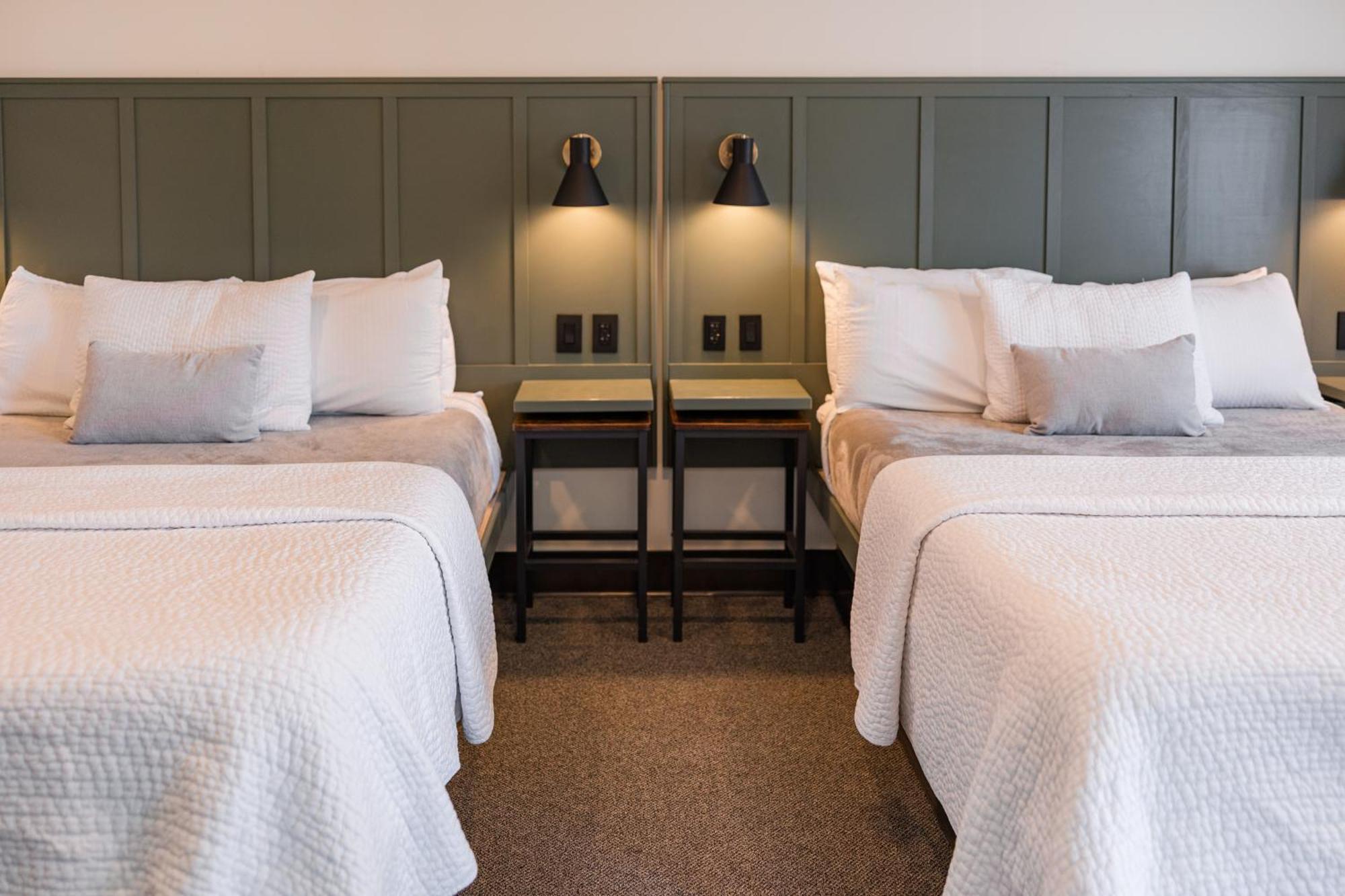 River City Inn Parsons Екстериор снимка