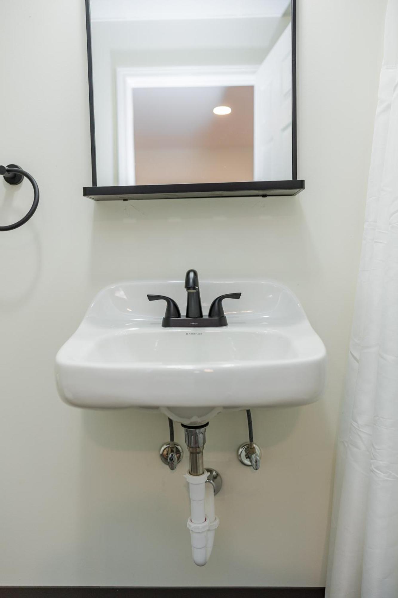 River City Inn Parsons Екстериор снимка